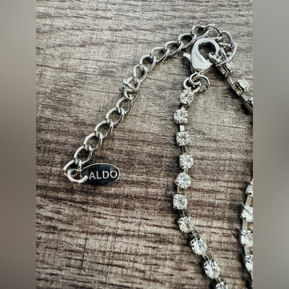Beautiful ALDO faux diamonds necktie necklace! Very detailed n well made ! - Picture 5 of 6